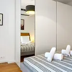 Modern W. Parking By Tyzenhauz Appartement