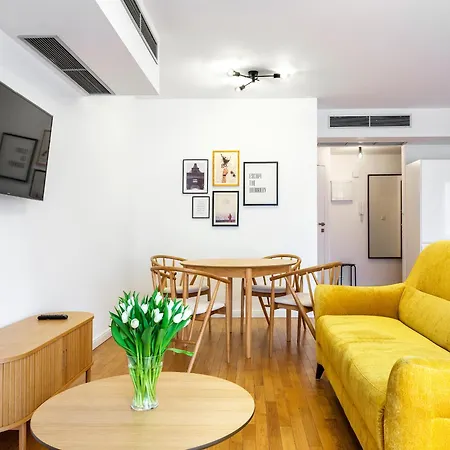 Modern W. Parking By Tyzenhauz Daire *